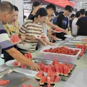 D运营黄师校园资讯6学校新闻2024 08 31 龙虾美食节丨探索美食文化点亮多彩校园生活20240831 1122081jpg20240831 1122081
